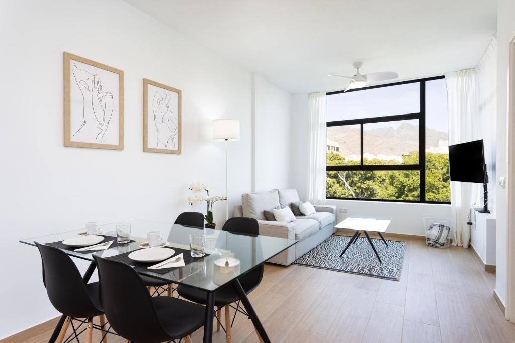 Home2Book Stylish & Luminous Apt Santa Cruz Center - 5