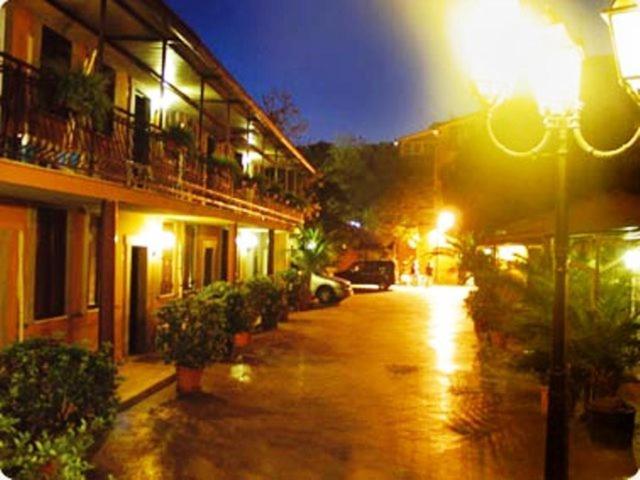 Hotel La Locanda Del Borgo — Hotel in Rome