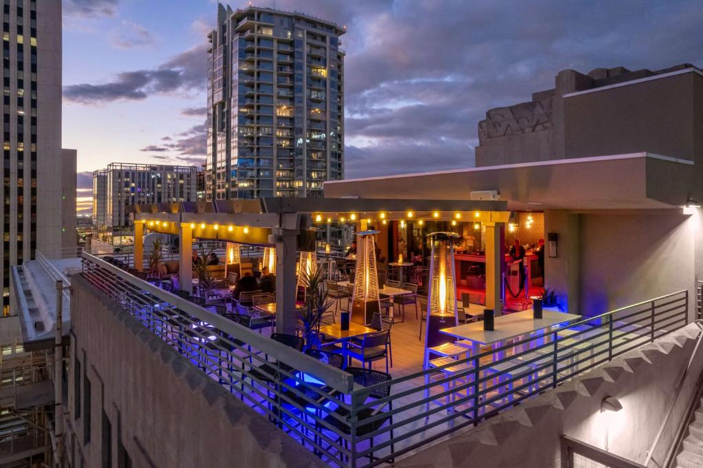 ヒルトン ガーデン イン フェニックス ダウンタウン (Hilton Garden Inn Phoenix Downtown) 館内設備