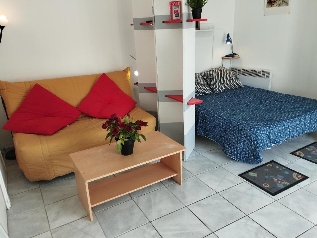Grand studio sur jardin Nantes Beaujoire B - 2