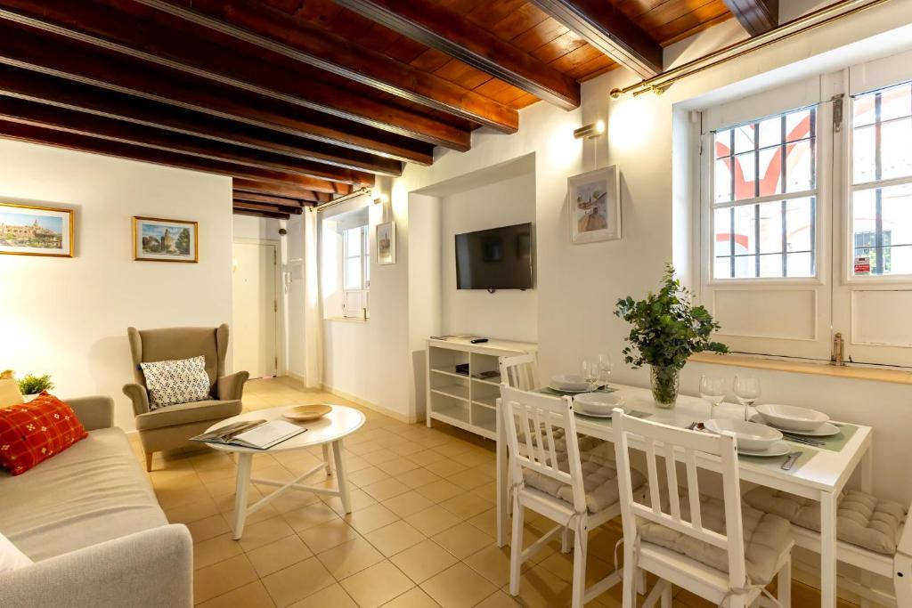 Charming 2 Bedroom Apartment at Plaza el Salvador by OCityzen - 2