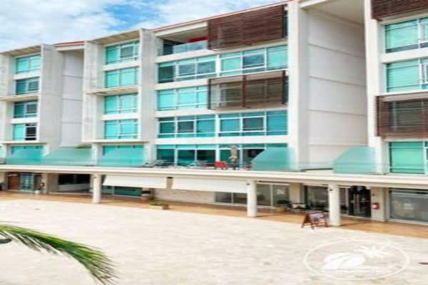 NEW Plaza 3 14 Pool BBQ Gym Beach 5 min Walk - 2