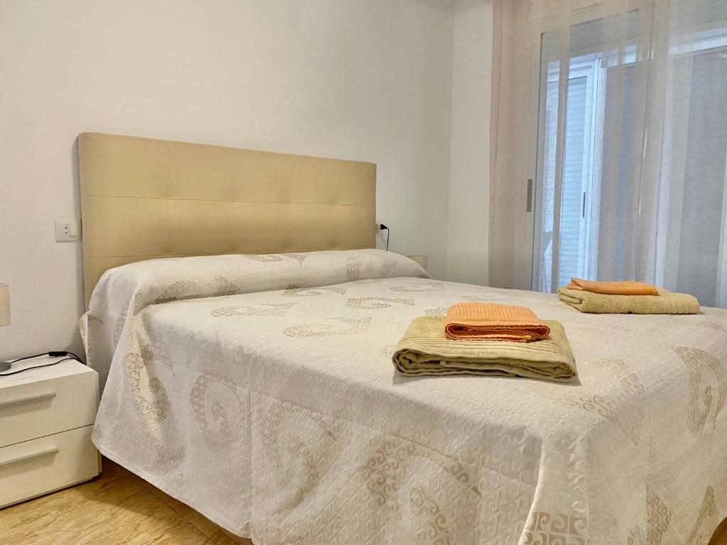 Apartamento en playa Gandia con piscina y parking - 3