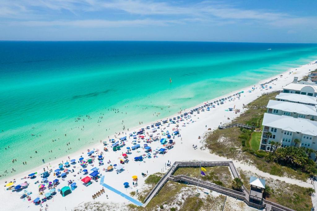 Lazy Daze at Gulf Place 208, Santa Rosa Beach
