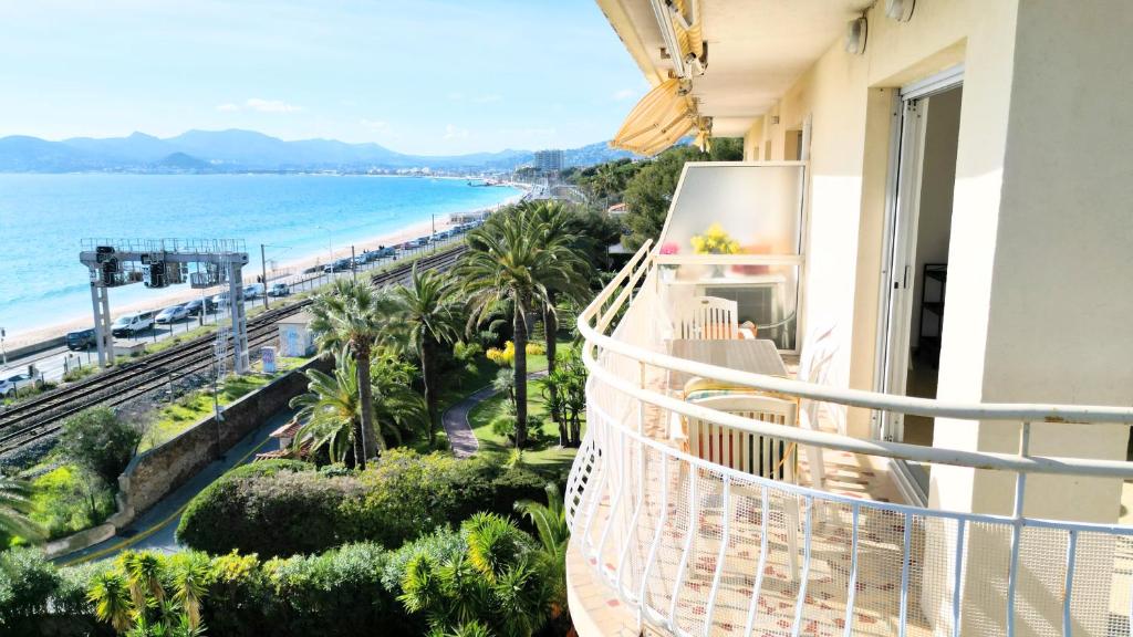 T2 vue mer et plage, 6 personnes by Palmazur, Cannes