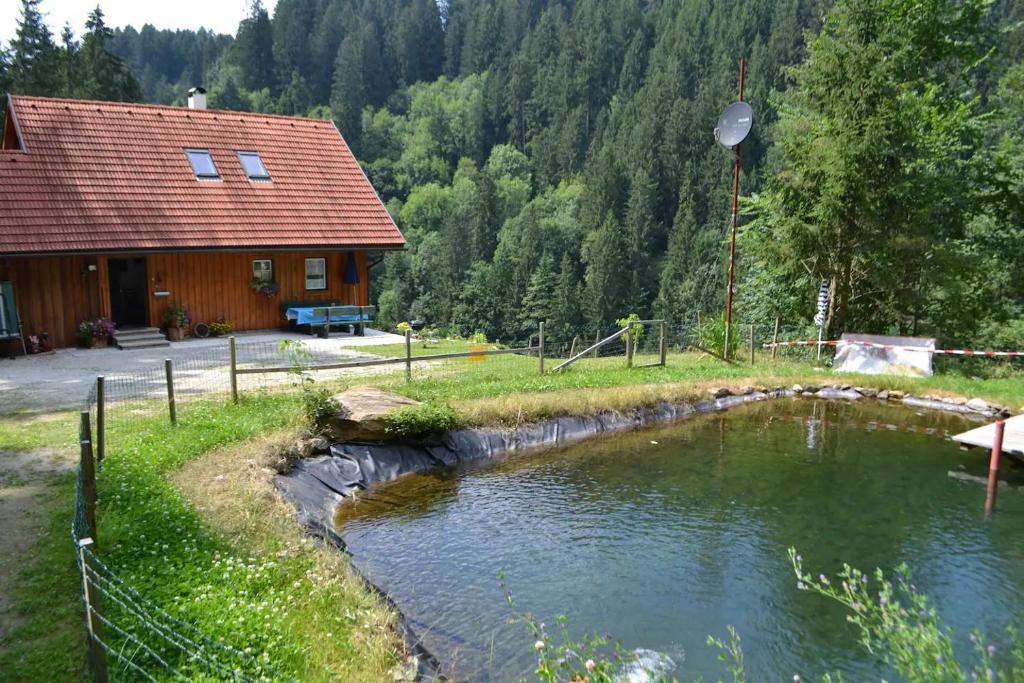Ferienhaus Waldenstein 1 - 4