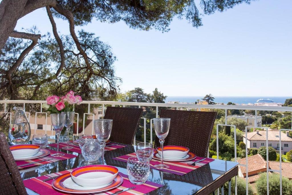 Appartement chic à Cannes, avec terrasse et cheminée, 83 m² - 2