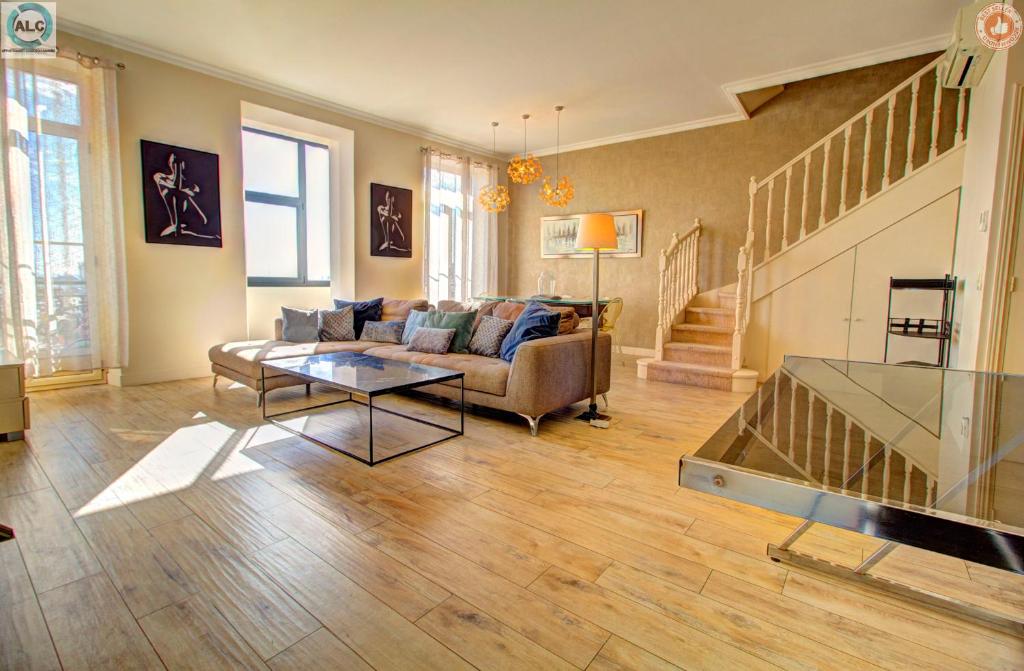 ALC - FF49 - 6 min Palais - beaches, Cannes