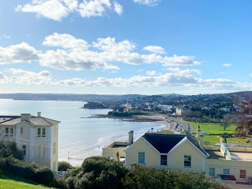 Sea View Apartment, 7 Ellington Court, Torquay