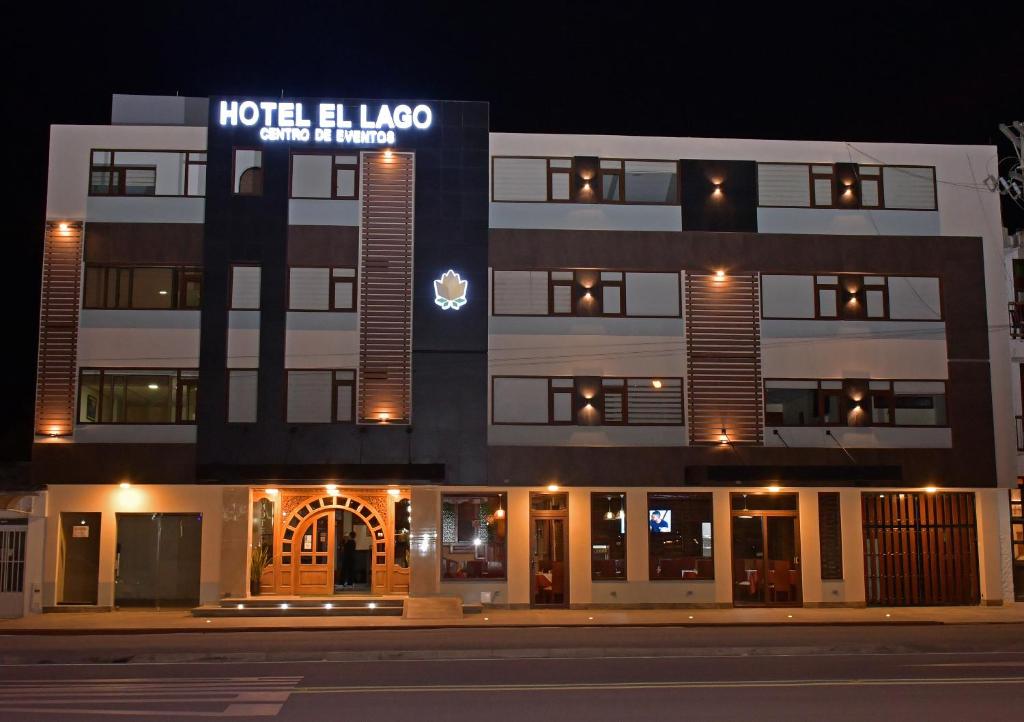 Hotel El Lago