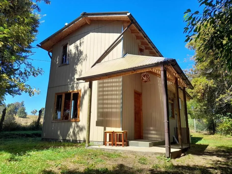 Cabaña El artesano Puyehue, hotel in Ñilque