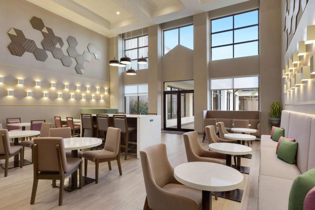 ハンプトン イン ＆ スイーツ ヒューストン サイプレス ステーション (Hampton Inn & Suites Houston-Cypress Station) お料理のイメージ