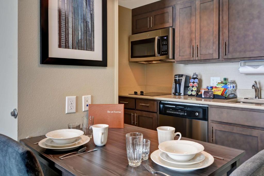 ホームウッドスイーツバイヒルトンヒューストンニアザガレリア (Homewood Suites by Hilton Houston Near the Galleria) キッチン