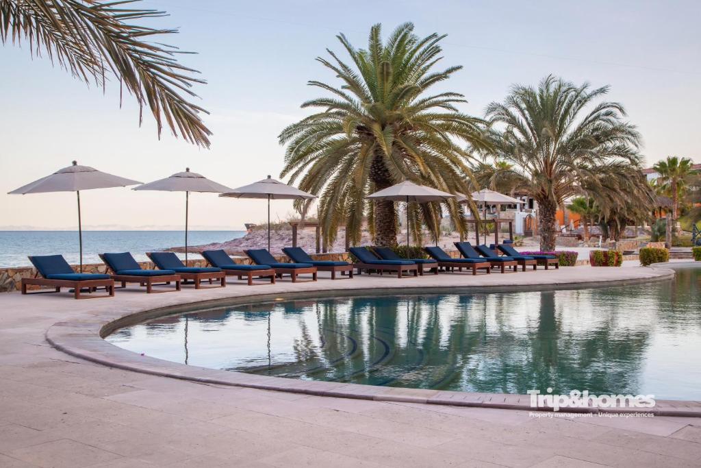 Casa Marvela at Playa de La Paz - 3 Br Beach front Villa - 2