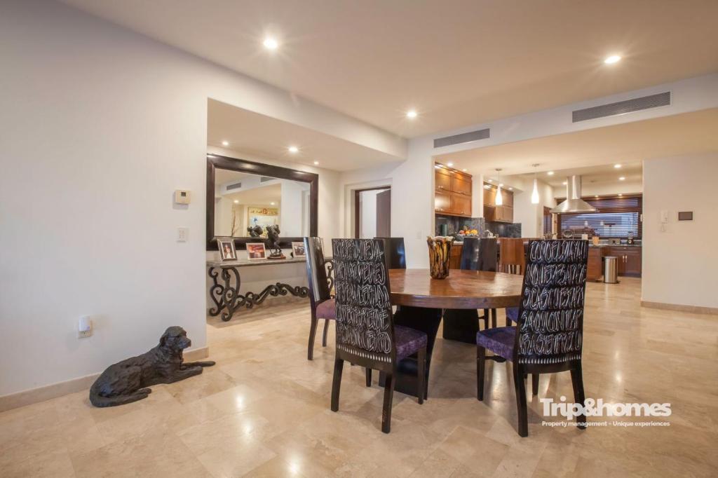 Casa Marvela at Playa de La Paz - 3 Br Beach front Villa - 5
