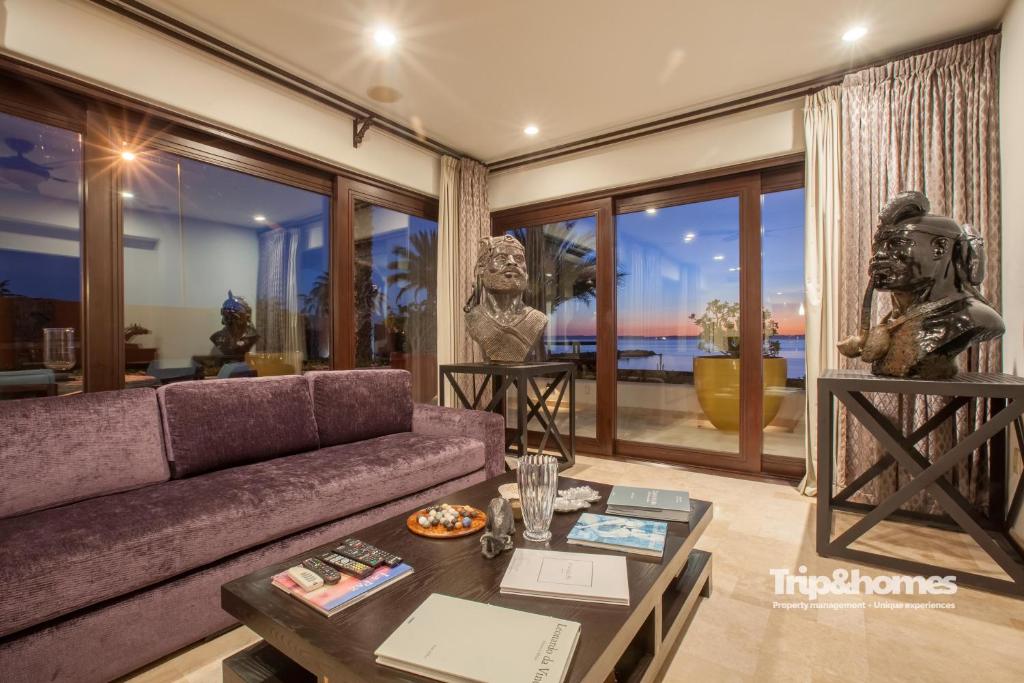 Casa Marvela at Playa de La Paz - 3 Br Beach front Villa - 4