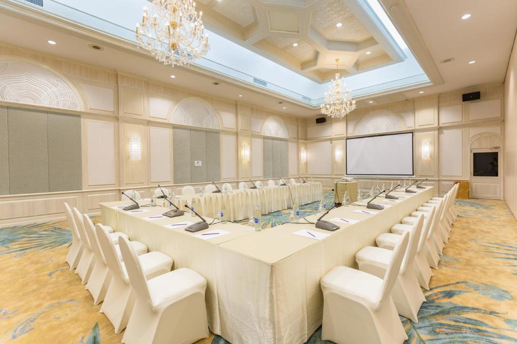 Tárgyalóterem/bálterem