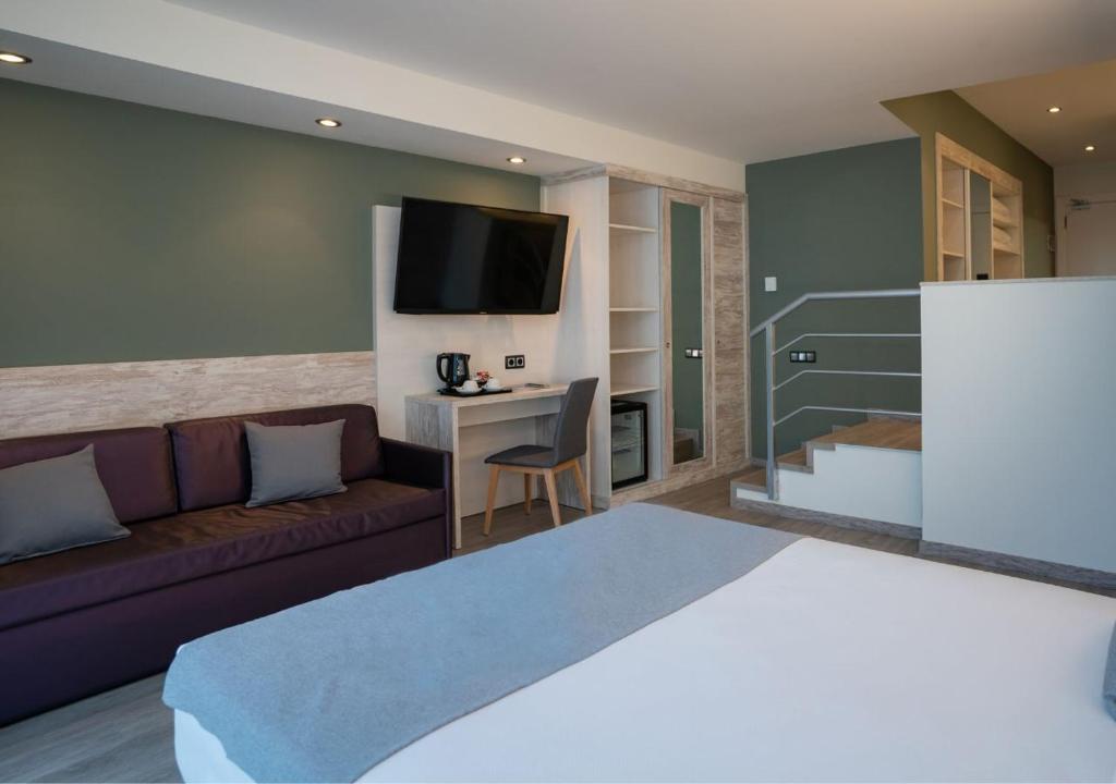 Medplaya Hotel Bali — Hotel rooms in Benalmadena, Andalusia
