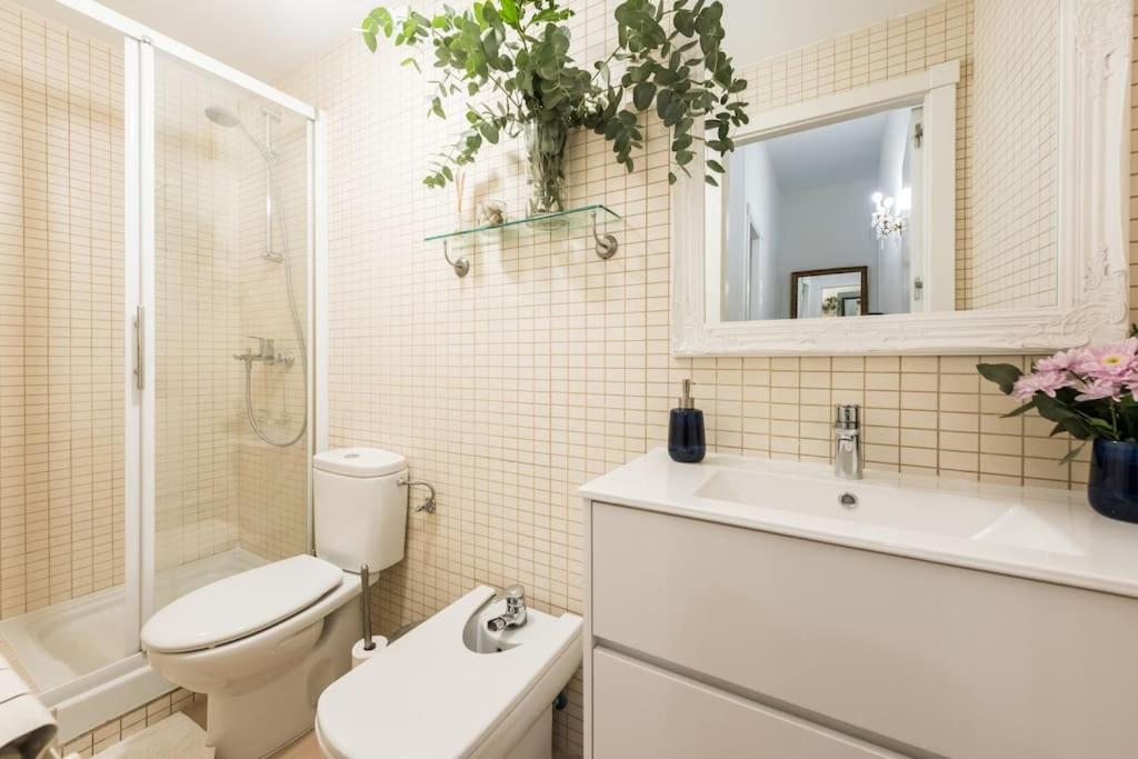 WoW! LATINA PALACE, Cent 2br 2ba LIFT - 2