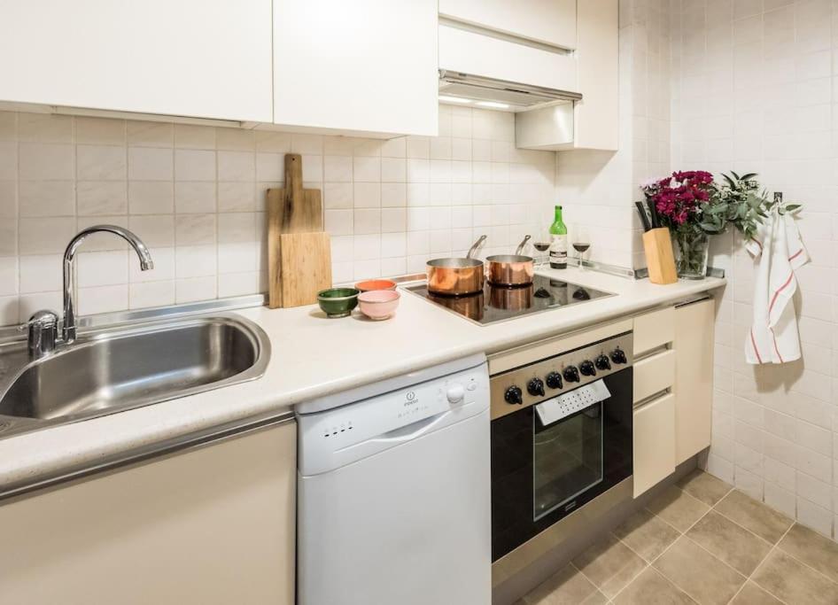 WoW! LATINA PALACE, Cent 2br 2ba LIFT - 4