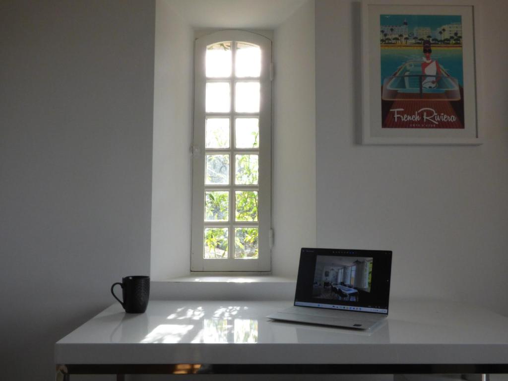 Apartment Picasso in large park with heated pool - 5