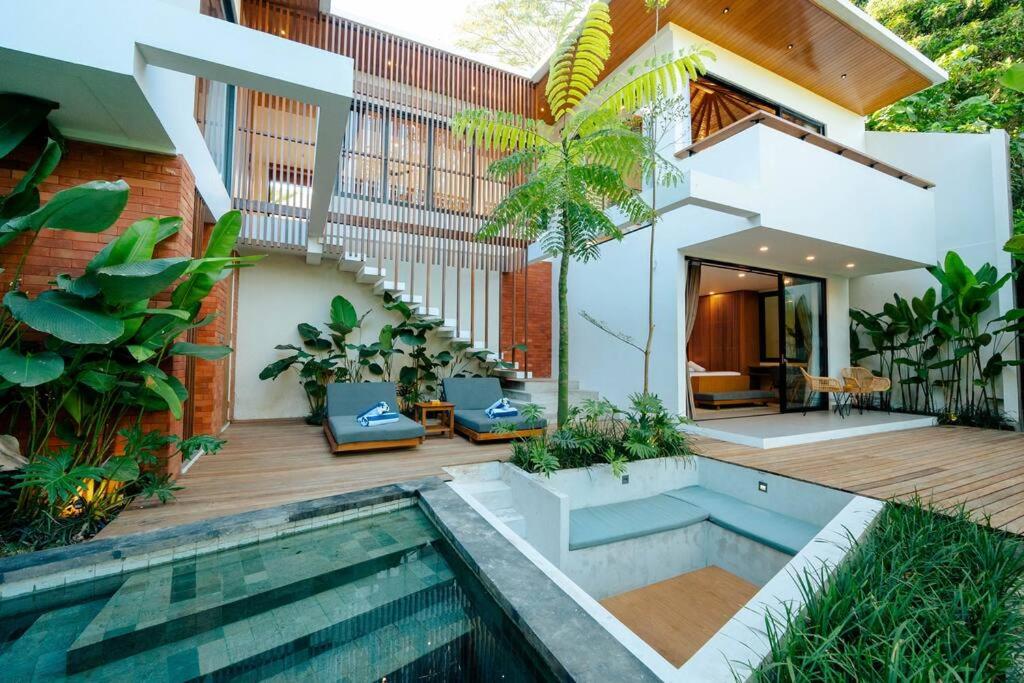 River Edge - Serene Villa in Pantai Nyanyi 7 mins to Beach, Munggu