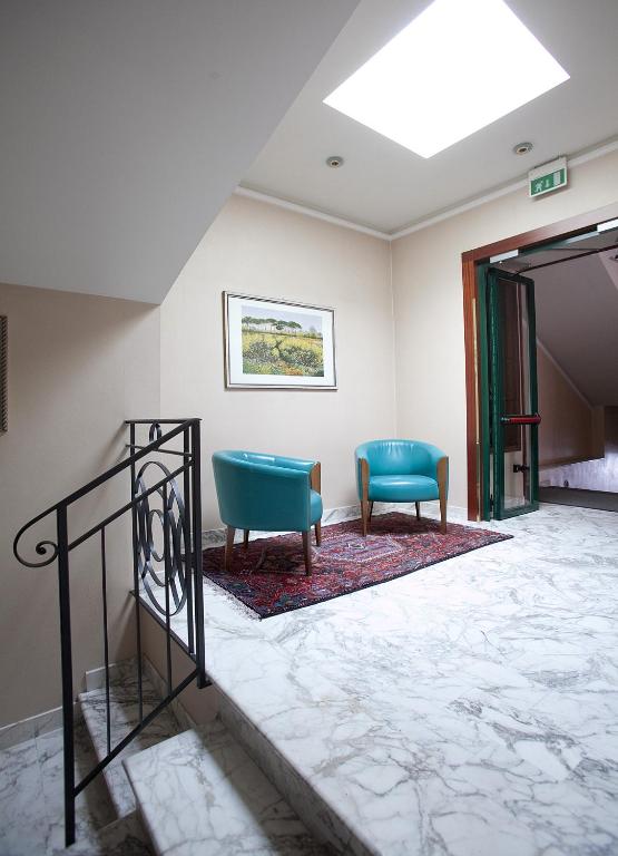 Palace Hotel photo