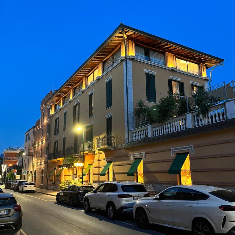 Hotel Regina - 1