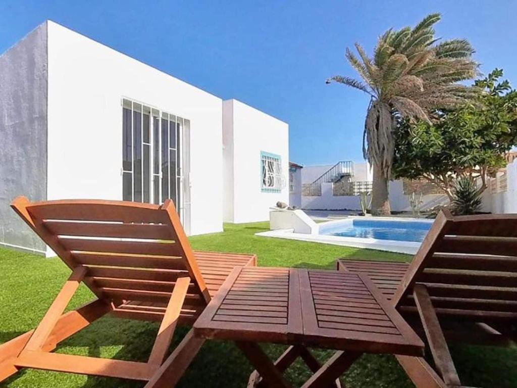 Villa in Fuerteventura with Ocean Views - 4