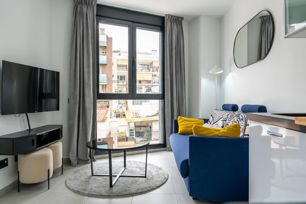 Modern Wave Escape apartment with private parking and rooftop pool BY NAMASTE ELITE - 4