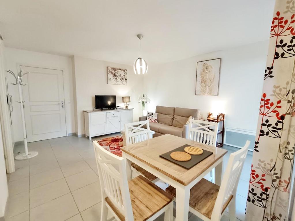 Sylvie8, T2, centre Luchon, jardin, 4 personnes - 3