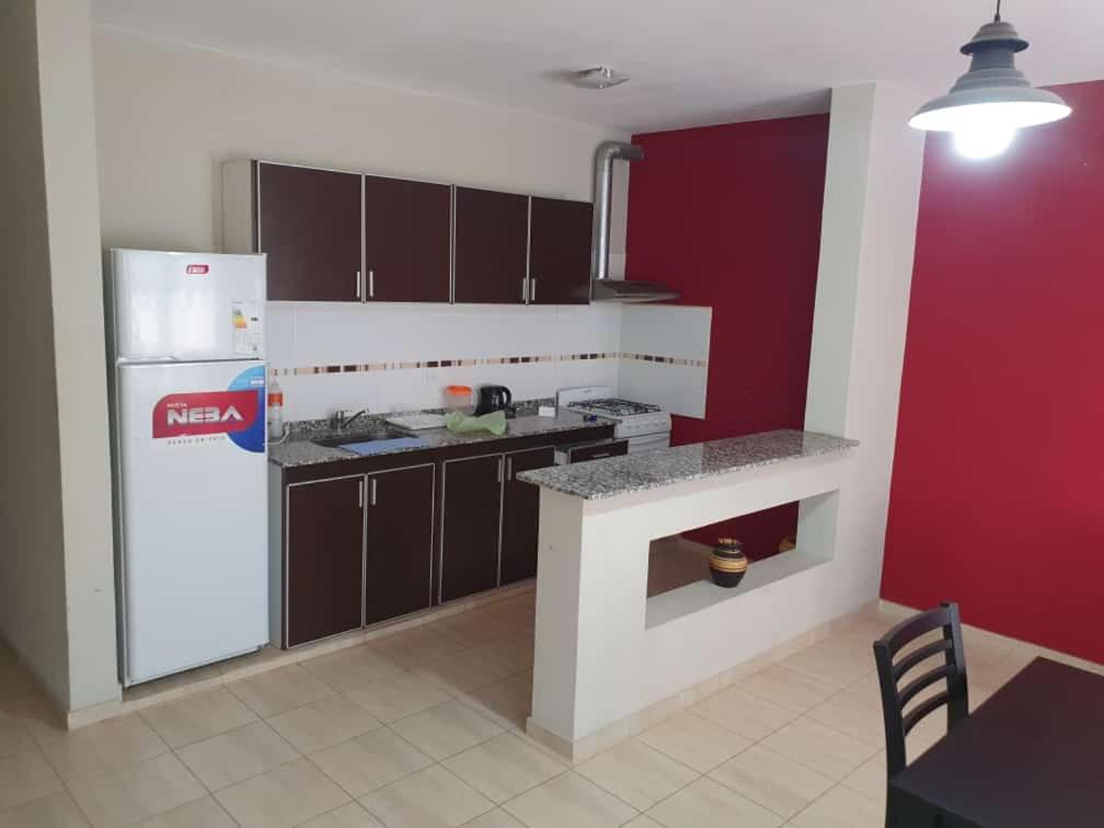 HERMOSO DEPARTAMENTO EN QUINES - 1