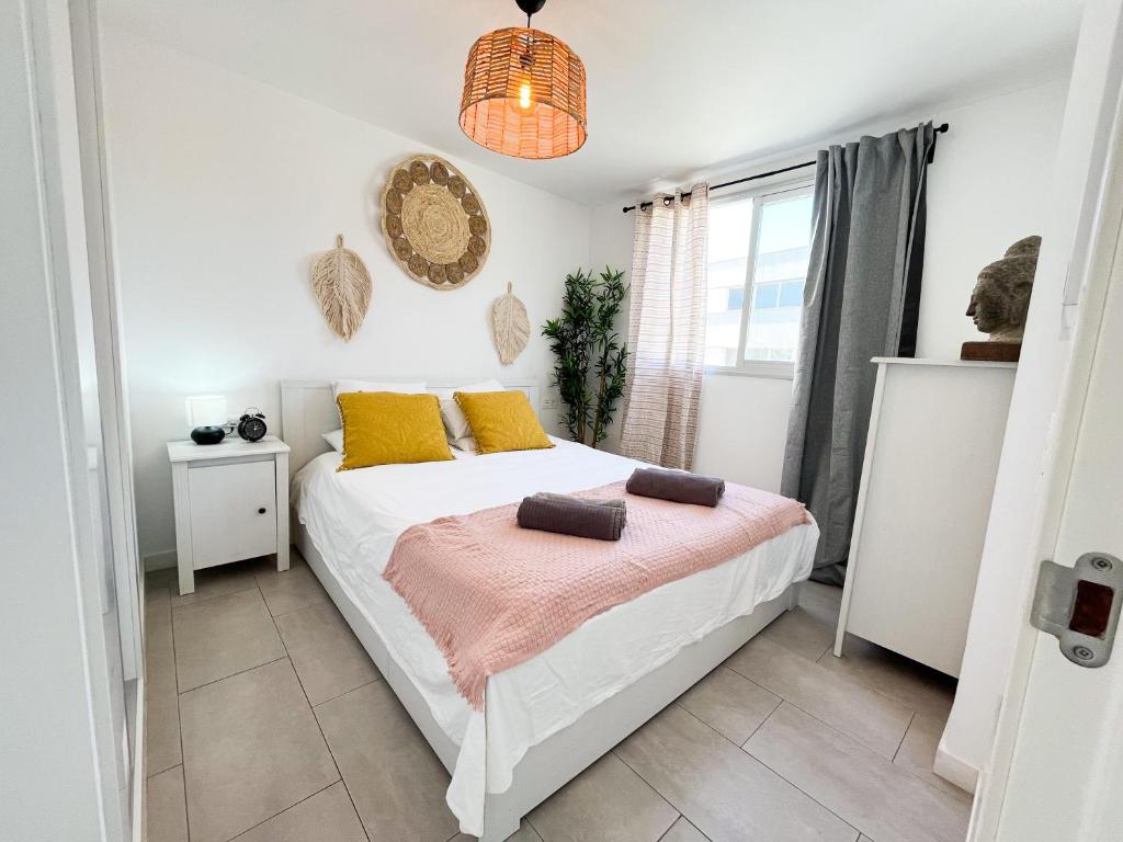Casa Sol Bristol Sunset Beach - 2