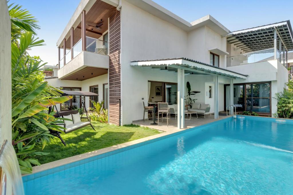 Inaari by Hireavilla -5BR with Private Pool in Anjuna, Andžuna