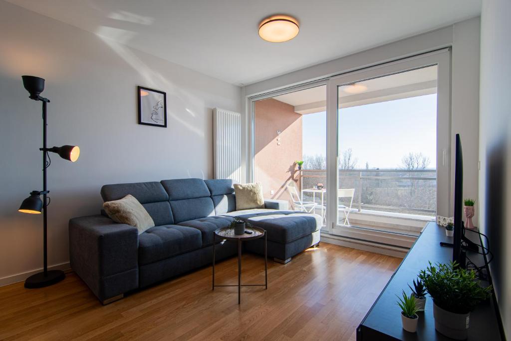 Flexible SelfCheckIns 67 - Zagreb - Loggia - Brand New - Luxury - Garage, Záhřeb