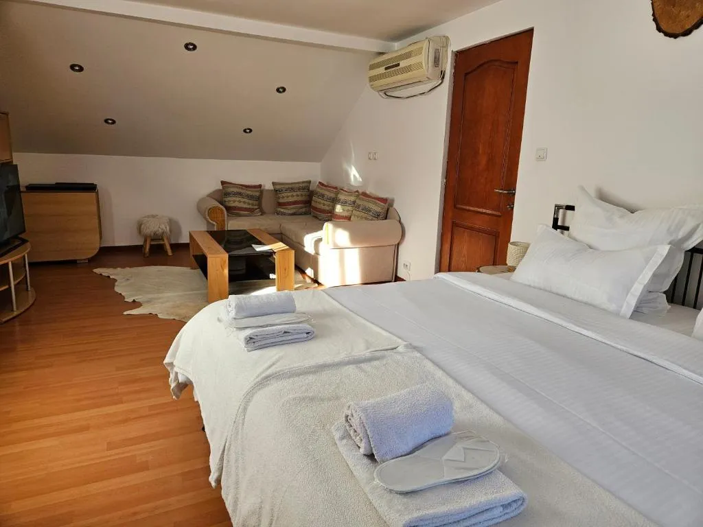 Casa Ana, hotel in Crasna