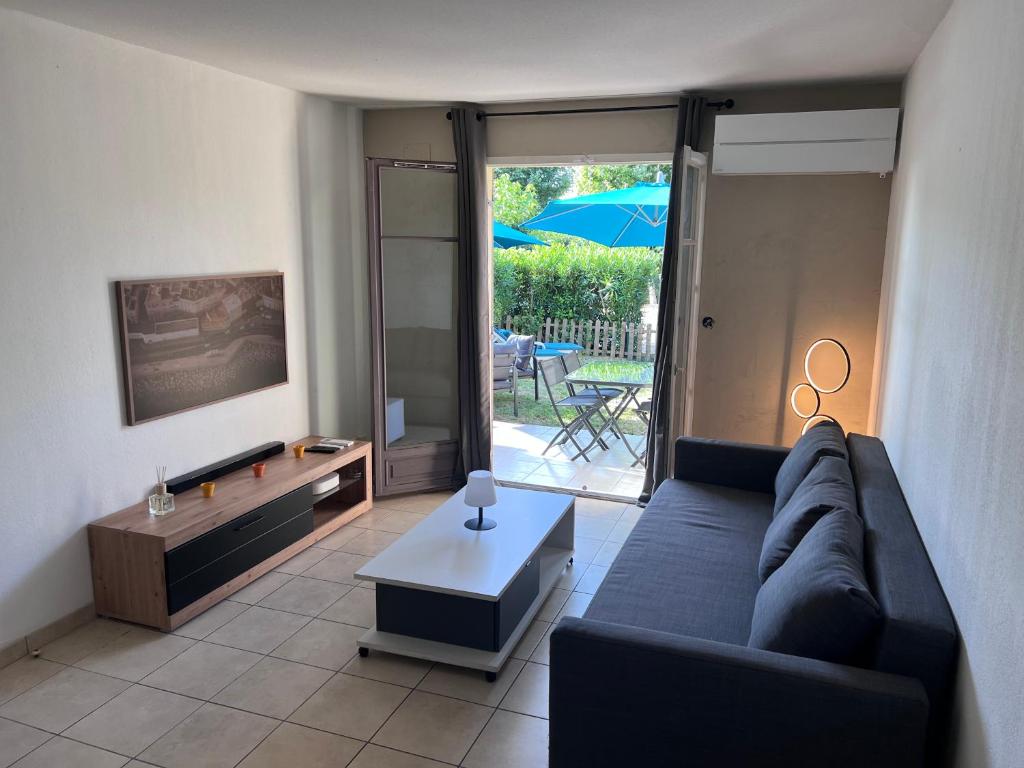 Appartement T2 avec jardin privé, piscine et barbecue - 4