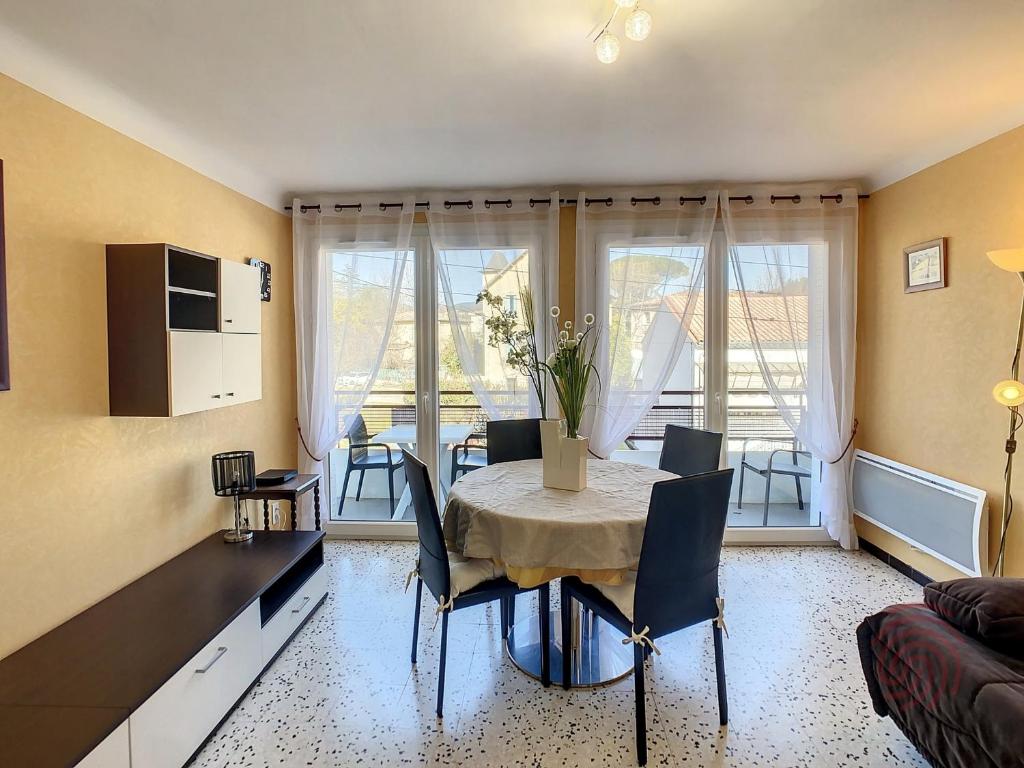 Appartement F2 moderne à Lamalou-les-Bains, proche thermes, balcon, Wi-Fi, animaux acceptés - FR-1-451-204 - 3