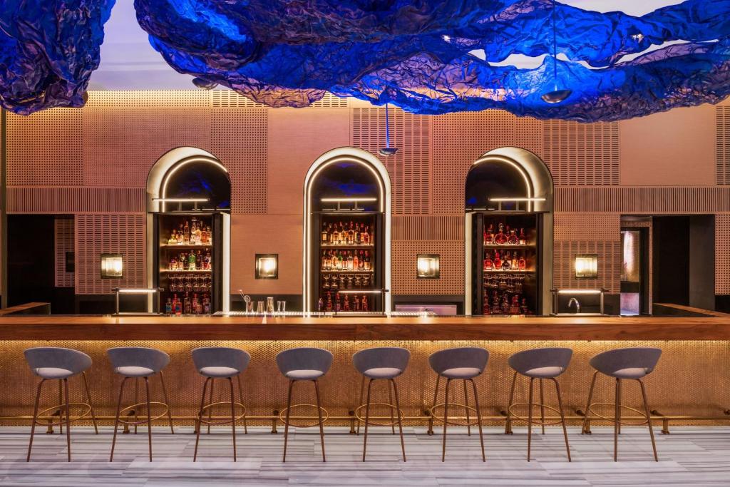 Bar/lounge