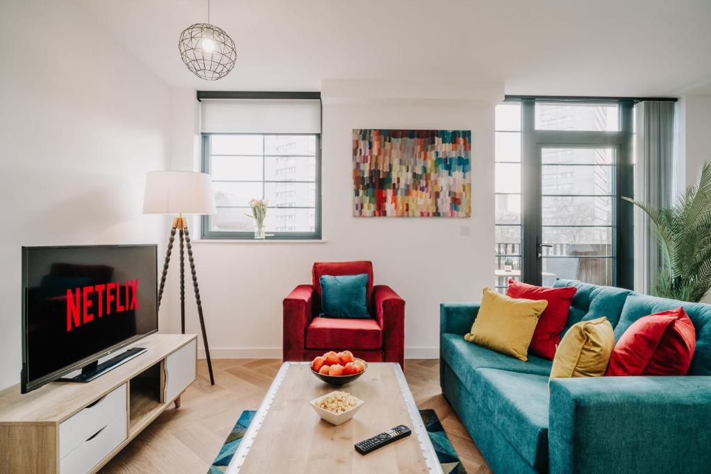 Canal-view Stunning City Living, Fast WiFi, Contractors, Family, Birmingham