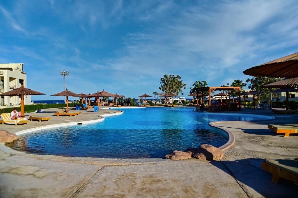 New Eagles Aqua Park Resort — Swimming pool in Hurghada, Red Sea