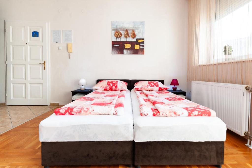 Momo's studio apartment Subotica - 3