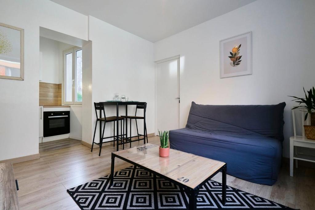 Quiet one-bedroom flat close to the metro - 4