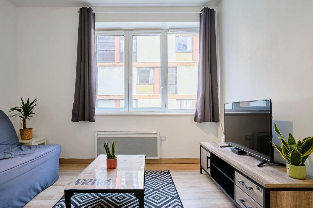 Quiet one-bedroom flat close to the metro - 2