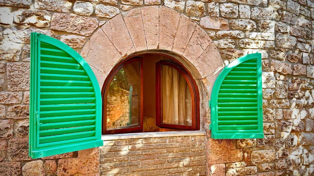 Chiama Grotta Ride the Beauty Assisi - 1