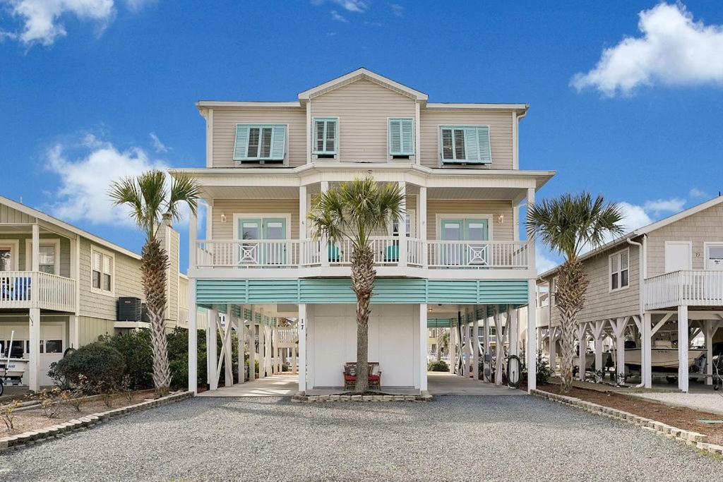 Doin` Time Canal Front home with elevator and extra living room, Ocean Isle Beach