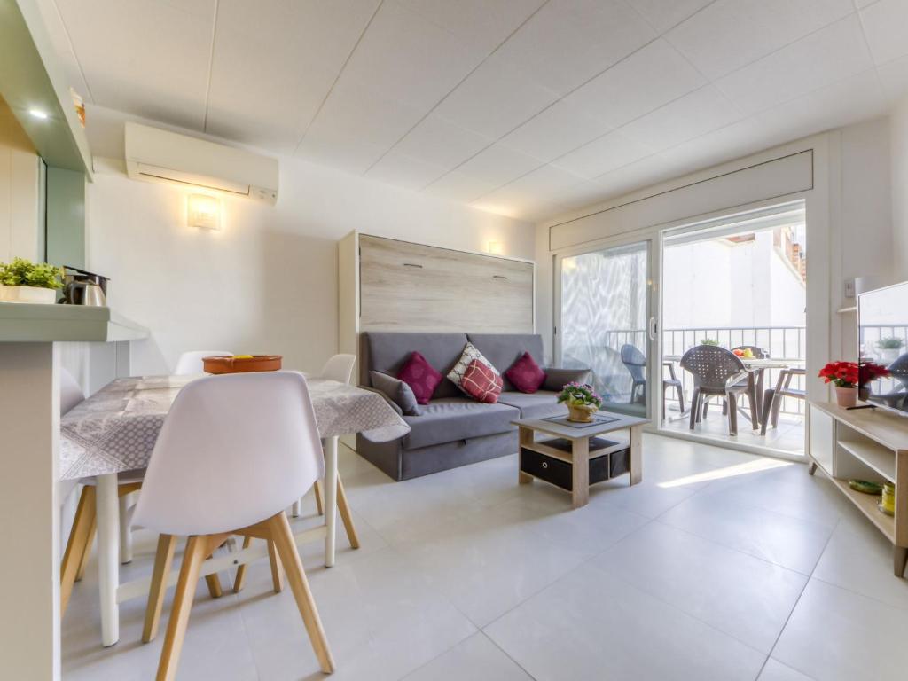 Apartment Las Palmeras by Interhome - 2