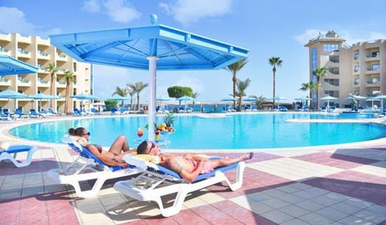 Moreno Horizon Spa and Resort — Beach in Hurghada, Red Sea