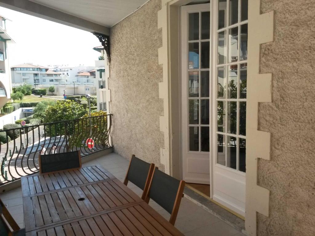 Beautiful and bright 1st Floor Flat with large Terrace - Biarritz City Center - 3