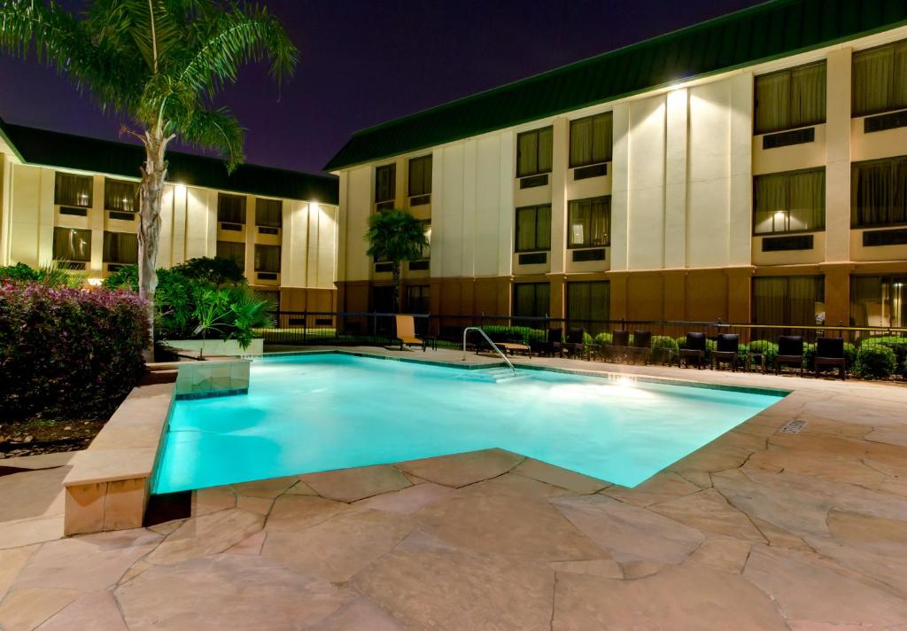 Swimming pool, Heritage Place Houston Brookhollow in Houston (TX)
